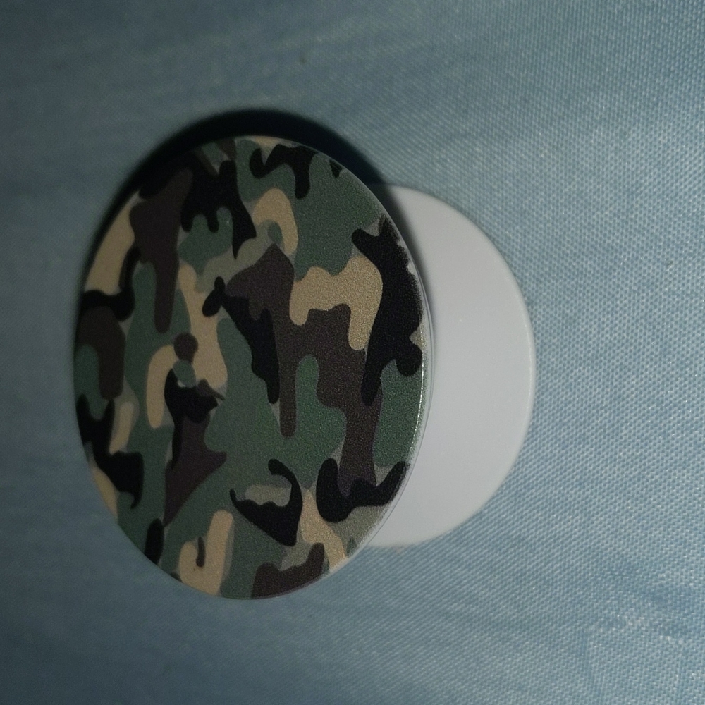 Camo Phone Grip And Stand